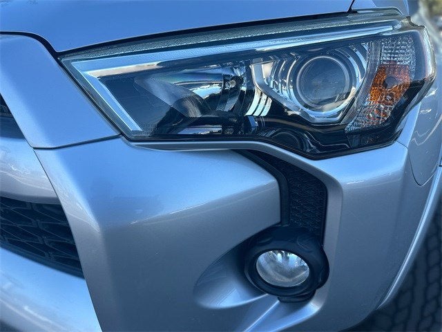 2018 Toyota 4 RUNNER SR5