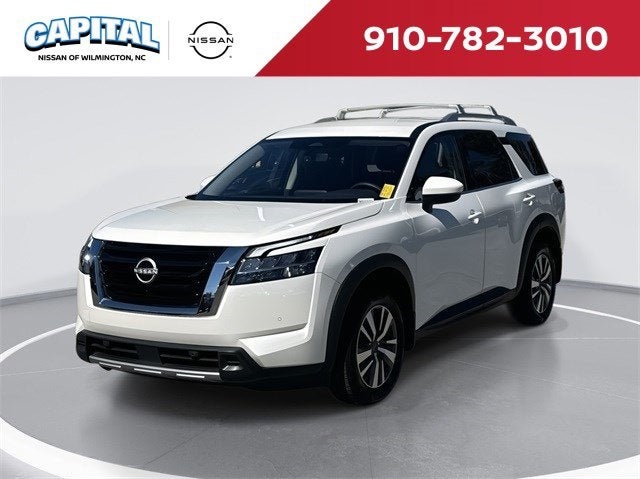 2024 Nissan Pathfinder SL 4WD's photo