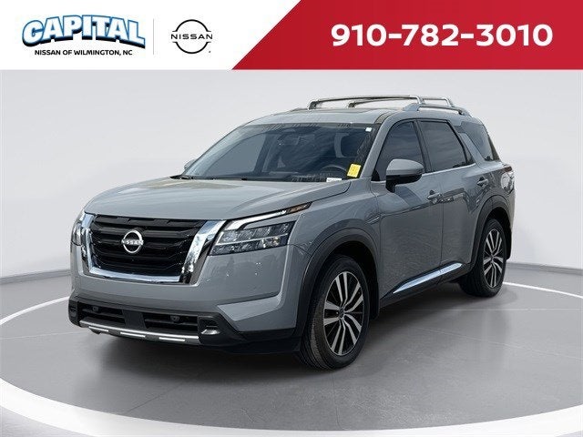 2024 Nissan Pathfinder Platinum 4WD's photo