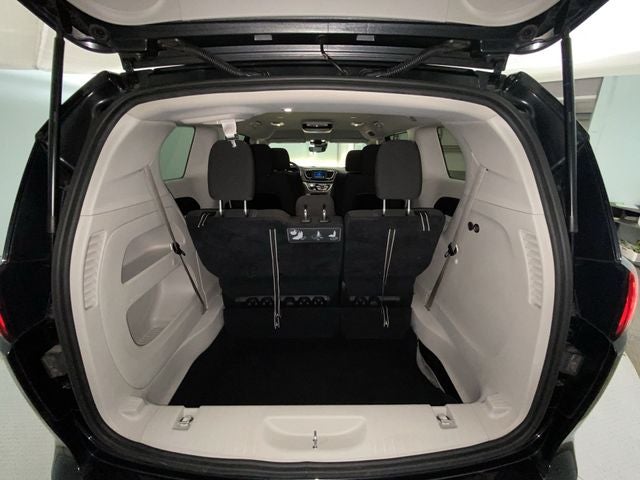 2021 Chrysler Voyager LX