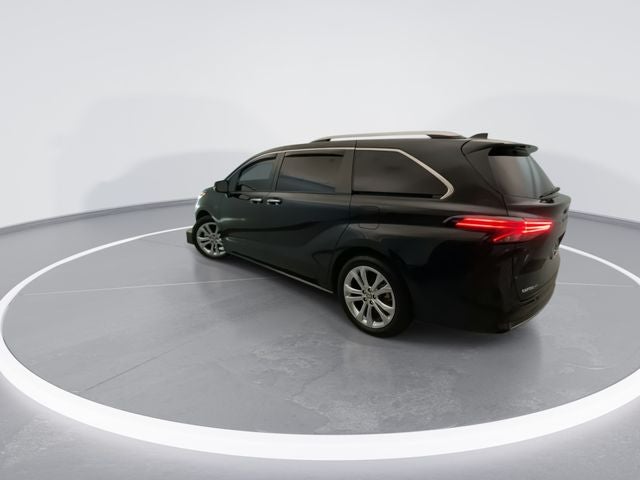 2023 Toyota Sienna Platinum 7 Passenger