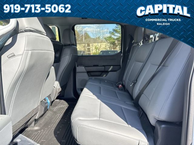 2025 Ford F-450SD GOOSENECK Commercial