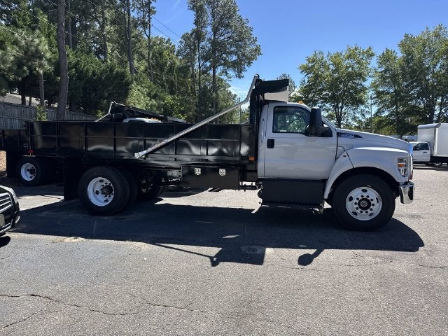 2027 Ford F-650SD 16FT DUMP/SHORT SIDES Commercial