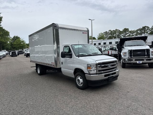 2027 Ford E-350SD 16FT BOX/RAMP Commercial
