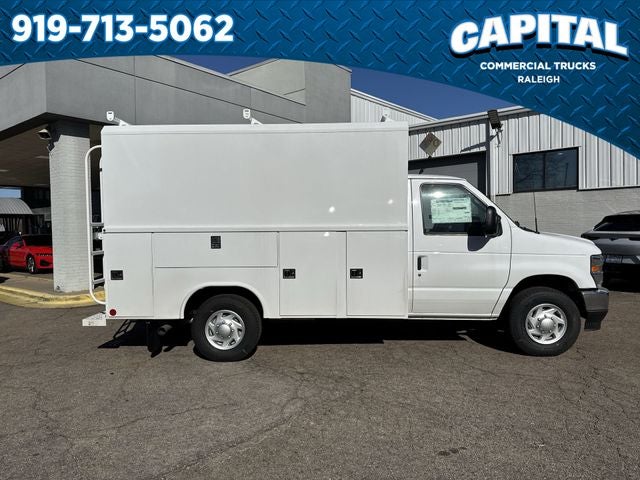 2025 Ford E-350SD ENCLOSED SERVICE BODY Commercial