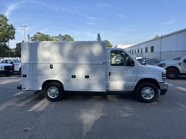 2026 Ford E-350SD UTILITY KUV BODY Commercial