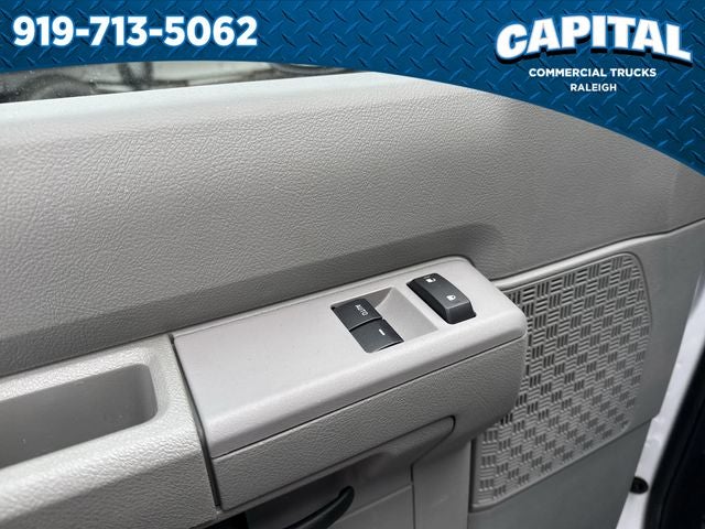 2025 Ford E-350SD 14FT BOX Commercial