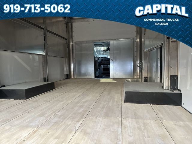 2025 Ford E-350SD 14FT BOX/SIDE DOOR Commercial