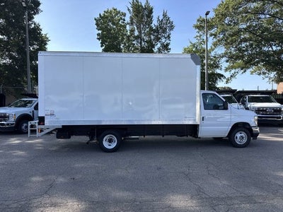 2027 Ford E-350SD 16FT BOX/LIFTGATE Commercial