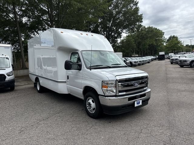 2027 Ford E-350SD 16FT BOX/RAMP Commercial