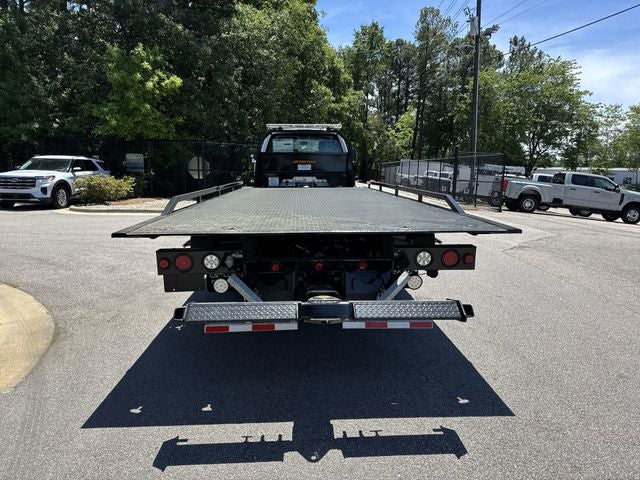 2026 Ford F-650SD Base Commercial