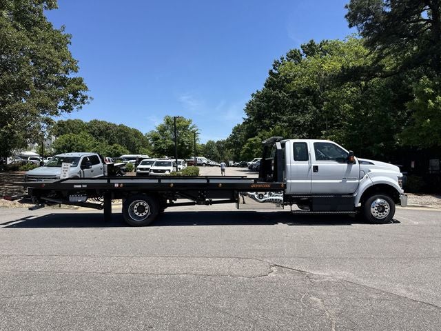 2026 Ford F-650SD Base Commercial