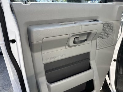 2027 Ford E-450SD 16FT BOX/LIFTGATE Commercial