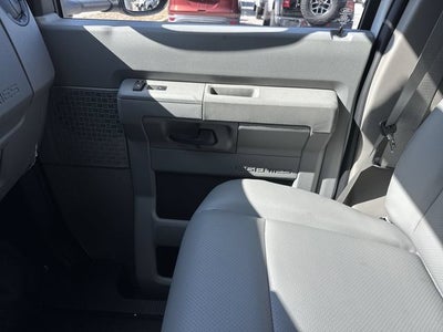 2027 Ford E-450SD 16FT BOX/LIFTGATE Commercial