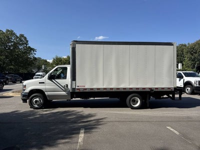 2027 Ford E-450SD 16FT BOX/LIFTGATE Commercial