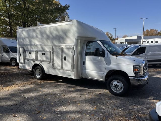 2026 Ford E-450SD 14FT WORKPORT Commercial