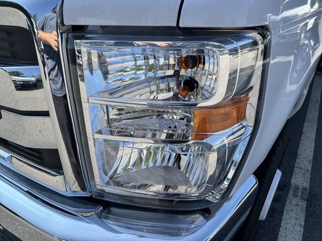 2027 Ford E-450SD 16FT BOX/LIFTGATE Commercial