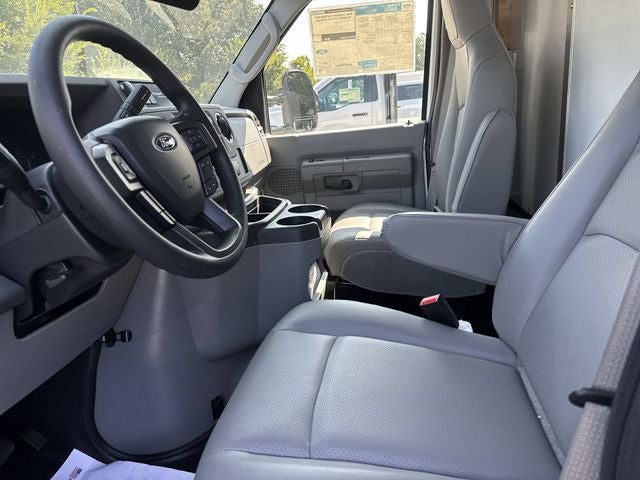 2027 Ford E-450SD 16FT BOX/LIFTGATE Commercial