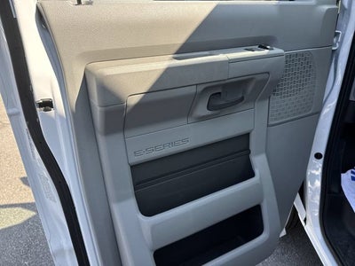2027 Ford E-450SD 16FT BOX/LIFTGATE Commercial