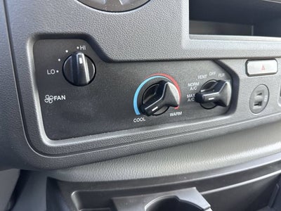 2027 Ford E-450SD 16FT BOX/LIFTGATE Commercial