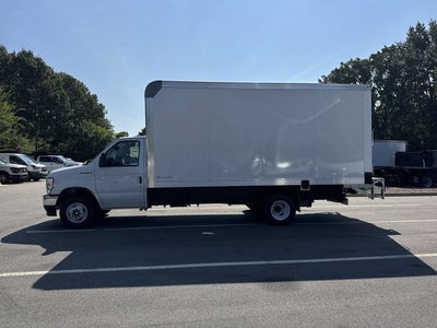2027 Ford E-450SD 16FT BOX/LIFTGATE Commercial