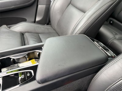 2022 Volvo XC60 B6 Inscription