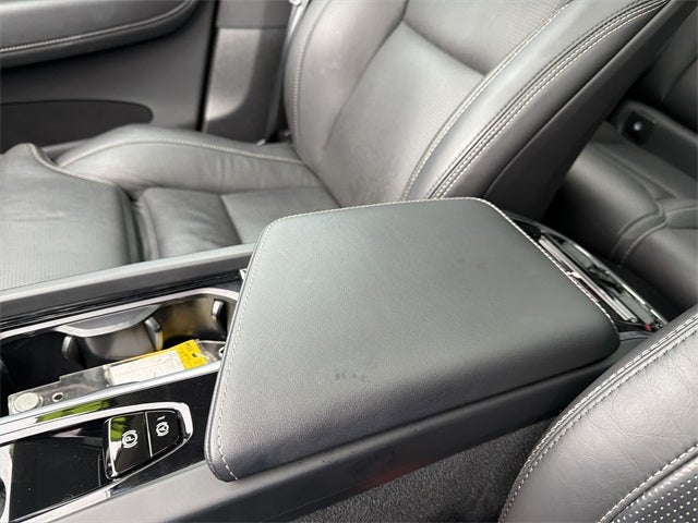 2022 Volvo XC60 B6 Inscription