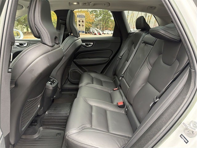 2022 Volvo XC60 B6 Inscription