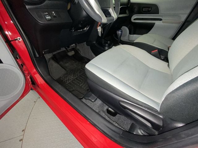 2013 Toyota Prius c Base