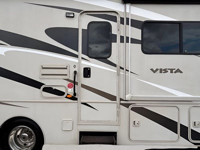 2015 Ford Super Duty F-53 Motorhome Base