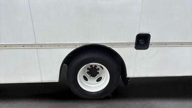 2024 Ford E-350SD Base Cutaway