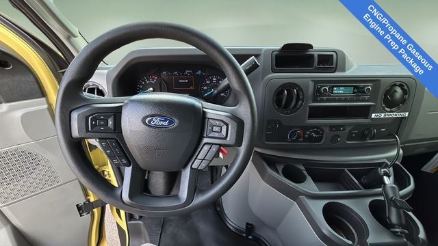 2022 Ford E-450SD Base DRW