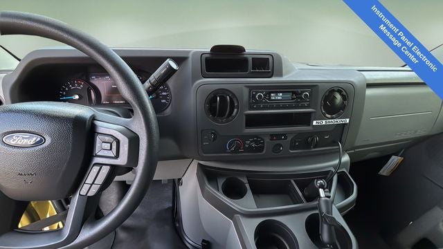 2022 Ford E-450SD Base DRW