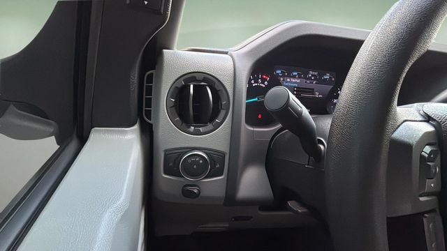 2022 Ford E-450SD Base DRW