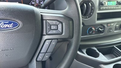 2022 Ford E-450SD Base DRW