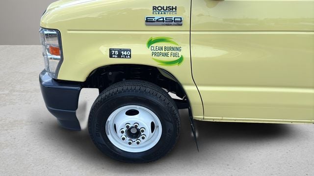 2022 Ford E-450SD Base DRW