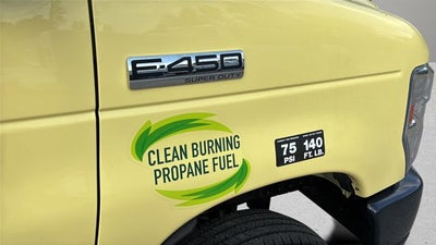 2022 Ford E-450SD Base DRW