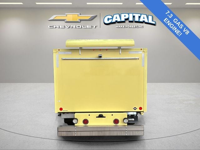 2022 Ford E-450SD Base DRW