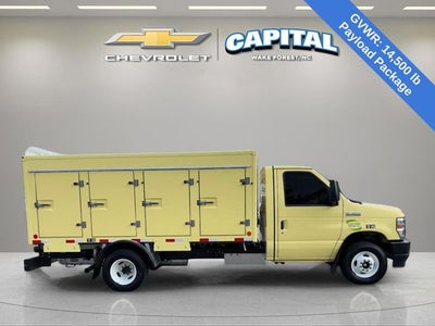 2022 Ford E-450SD Base DRW