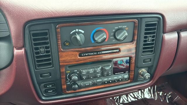 1996 Chevrolet Caprice Classic GARAGE KEPT