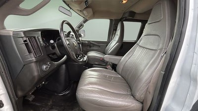 2022 Chevrolet Express 3500 LS Passenger
