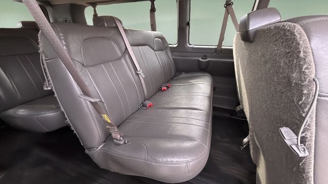 2022 Chevrolet Express 3500 LS Passenger