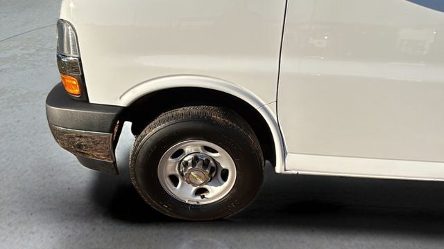 2024 Chevrolet Express 3500 LT Passenger