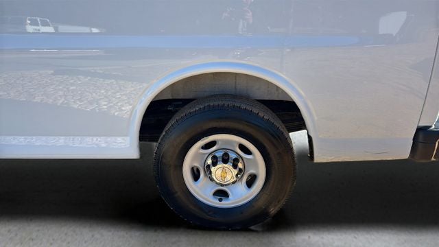 2025 Chevrolet Express 3500 LT Passenger