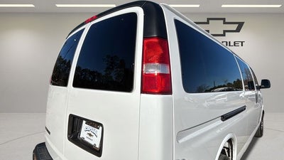 2025 Chevrolet Express 3500 LT Passenger