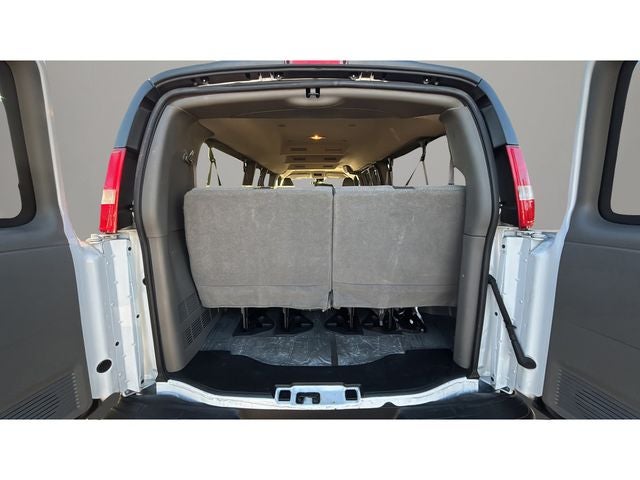 2024 Chevrolet Express 3500 LT Passenger