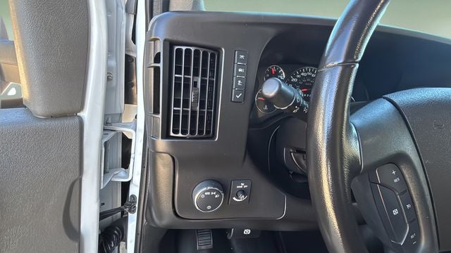 2023 Chevrolet Express 3500 Work Van Cutaway
