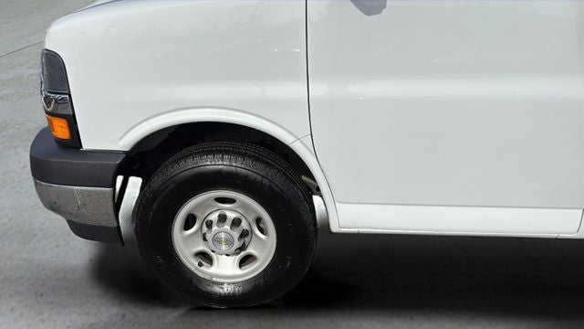 2024 Chevrolet Express 2500 Work Van Cargo