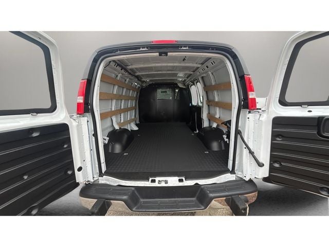 2024 GMC Savana 2500 Work Van