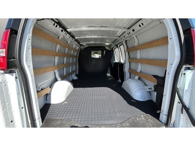 2024 GMC Savana 2500 Work Van